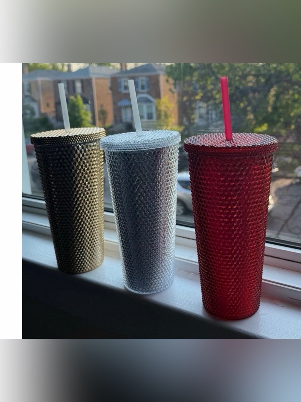 Set of three Luxe Diamond Crystal 21oz Plastic Tumbler with Lid and Straw
